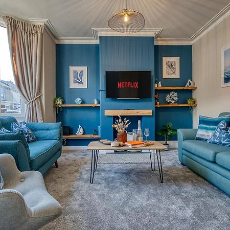 2 Bedrooms Modern, Stunning & Stylish Contractor House, Prime Portsmouth Location With Free Parking Permit, Summer Special Offer!! - By Blue Puffin Stays Exterior photo