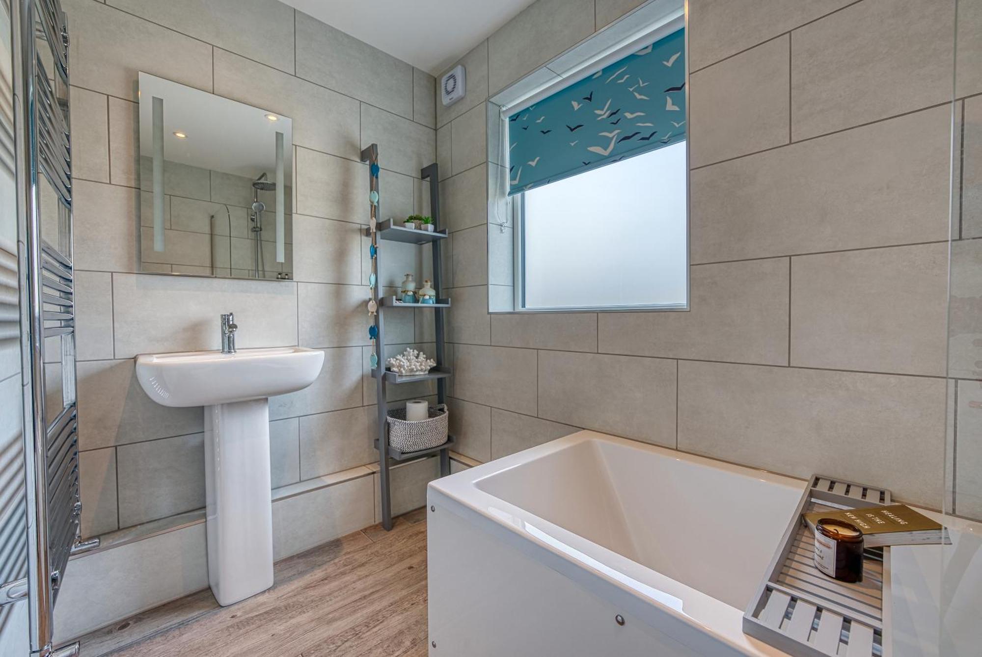2 Bedrooms Modern, Stunning & Stylish Contractor House, Prime Portsmouth Location With Free Parking Permit, Summer Special Offer!! - By Blue Puffin Stays Exterior photo